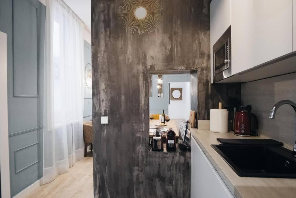 Apartamentos Plaza De Pedro Zerolo III Madrid Esterno foto
