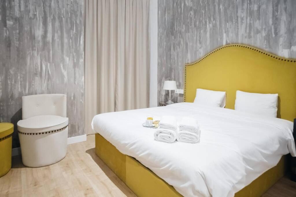 Apartamentos Plaza De Pedro Zerolo III Madrid Esterno foto