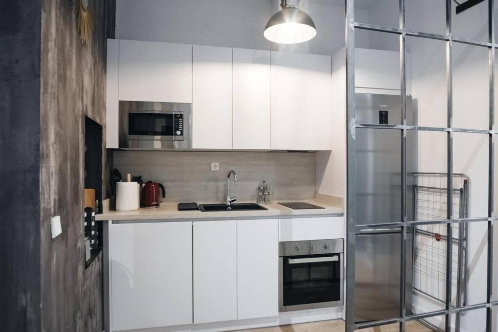 Apartamentos Plaza De Pedro Zerolo III Madrid Esterno foto